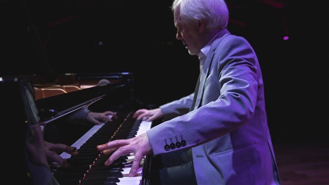 1930s and 1940s swing: The piano in the swing era