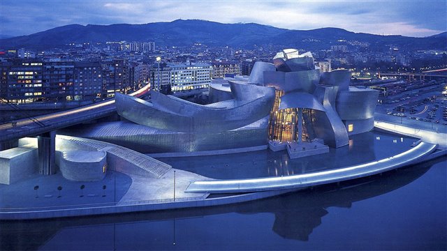 El Museo Guggenheim de Bilbao: arquitectura y espectáculo