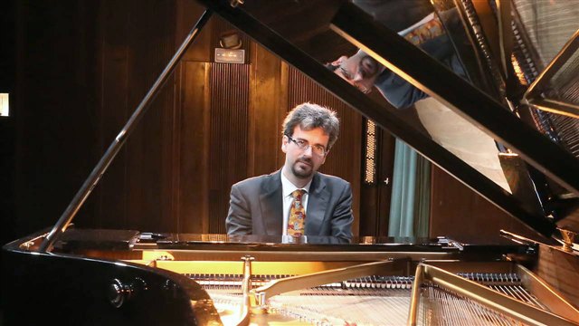La formación del virtuoso: estudios para piano