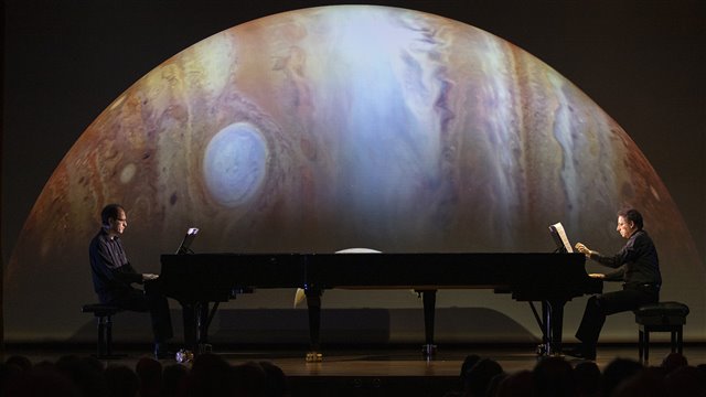 Cosmic music. Contemplating and listening to the universe: Planets