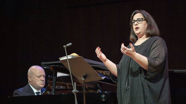 Folklore, Poetry and Film in Halffter's Songs