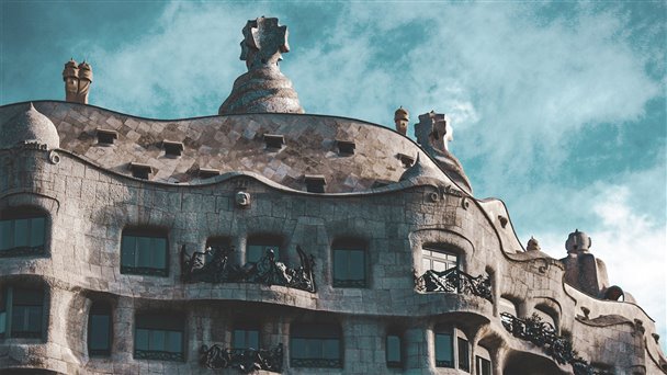 Antoni Gaudí: su vida, su obra, su tiempo (II): La obra de Gaudí en su tiempo: arquitectura, ideología y política