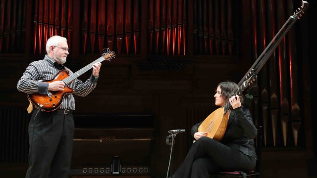 Guitarra eléctrica (en el siglo XVII)