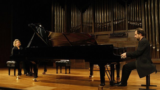 John Cage: danza para dos pianos preparados